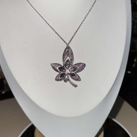 Cat eye leaf pendant necklace - Picture 2 of 4